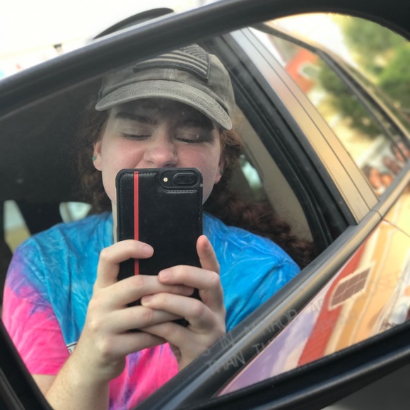 Meet your Posher, Julia - Picture 1 of 1